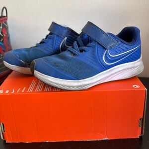 Nike Star Runner 2 (PSV) US 12 Royal Blue.
